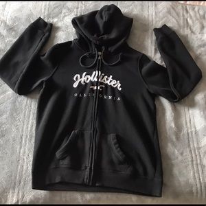black hollister zip up hoodie